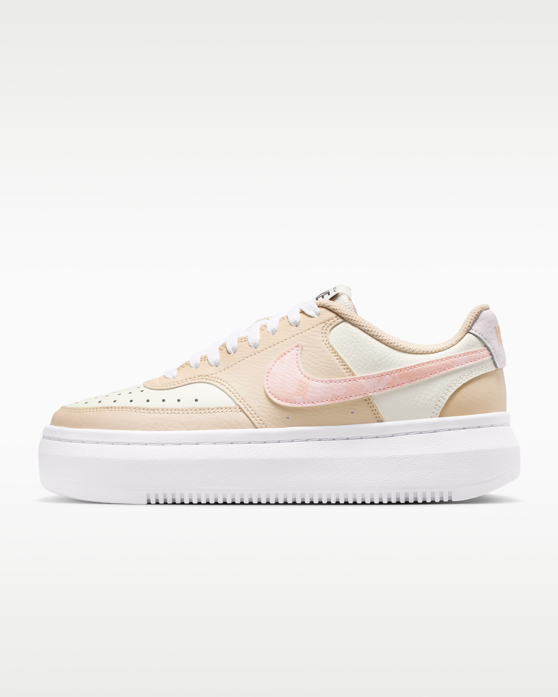 nike コートビジョンアルタ Nike Court Vision Alta Women's Shoes. Nike JP